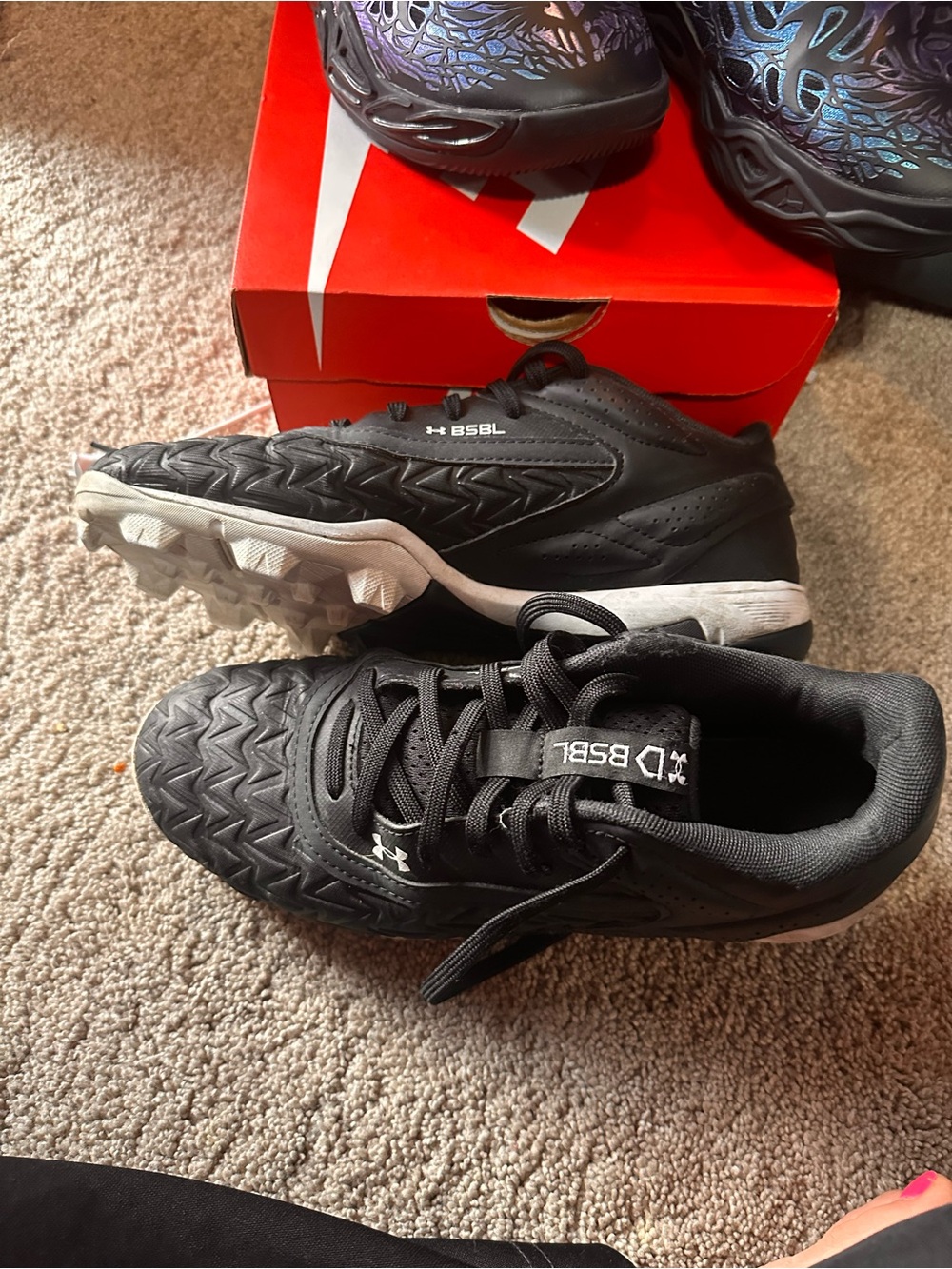 Under Armour Men’s Black and White Athletic Cleats